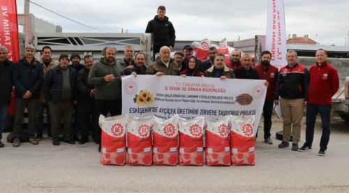  Eskişehir'de yüzde 70’i hibe ayçiçeği tohumu dağıtıldı