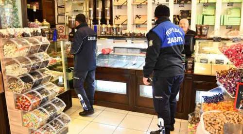 Eskişehir'de zabıta ekipleri yılbaşı mesaisinde     