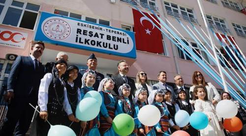 Eskişehir'de zil çaldı! Öğrenciler sınıfları doldurdu	