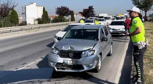  Eskişehir'de zincirleme kaza: 9 araç birbirine girdi