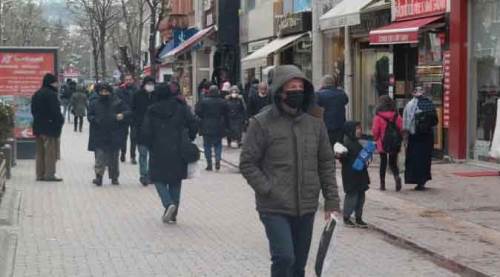Eskişehir'de zorunluluk kalktı, vatandaş tebdirini bırakmadı!