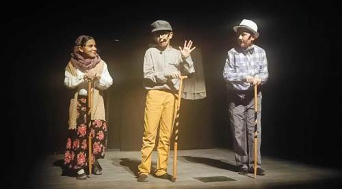 Eskişehir'deki “Kim Demiş?” adlı tiyatro oyunu alkışları topladı