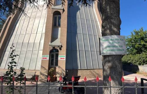 Eskişehir'deki ağaçlardan çevreye anlamlı mesajlar