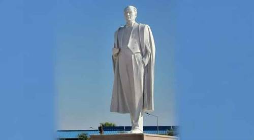 Eskişehir'deki Atatürk heykelinden rahatsız oldular!