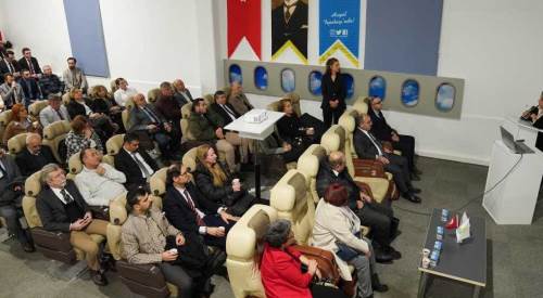 Eskişehir'deki belediye çalışmalarını ve projelerini anlattı