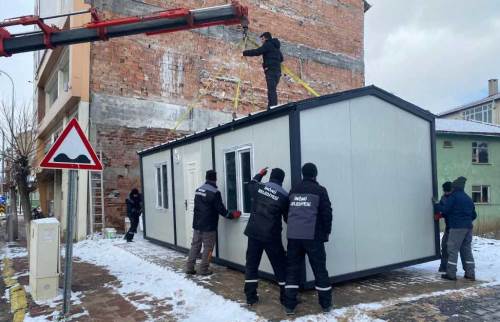 Eskişehir'deki belediyeden önemli hizmet: Soğukta beklemeye son!