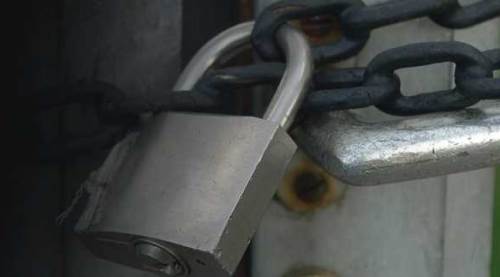 Eskişehir’deki bir şubesine daha kilit vurdu!