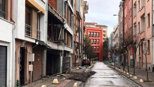 Eskişehir’deki bu inşaat vatandaşı tedirgin ediyor!