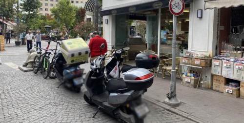 Eskişehir'deki bu sokakta yasakların bir önemi kalmadı!