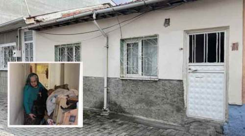 Eskişehir'deki çöp ev mahalleliyi canından bezdirdi
