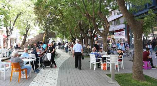 Eskişehir'deki emeklilere çağrı: Hamamyolu banklarında oturmayın...