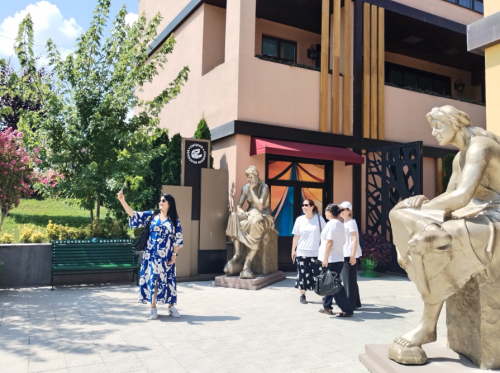 Eskişehir'deki heykeller turistleri cezbediyor!