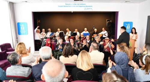 Eskişehir'deki koro izleyenlerden tam not aldı