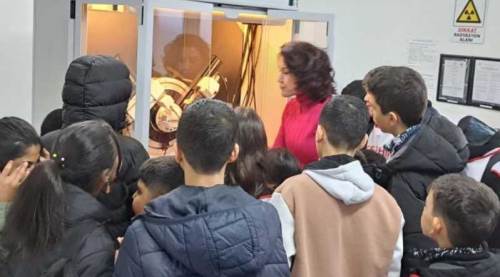 Eskişehir'deki korunma ve bakım altındaki çocuklardan ESTÜ ziyareti