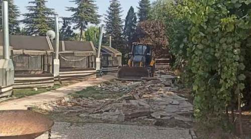 Eskişehir'deki o işletme yıkıldı: Ruhsatı bile yokken...