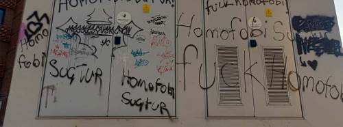 Eskişehir'deki panolar yazılarla kirletildi!