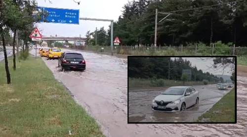 Eskişehir'deki sağanak yağış hayatı felç etti:  Yollar göle döndü!