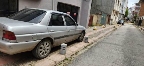 Eskişehir'deki sürücülere beton da dayanmadı!