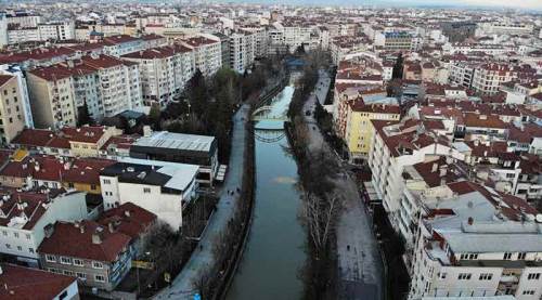 Eskişehir'deki yağış Porsuk'u bu hale getirdi!