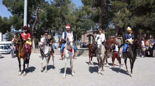 Eskişehir'den atlarla gittiler!
