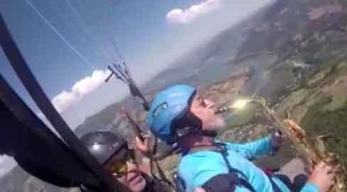 Eskişehir’den gelen arkadaşı ile fenomen oldu