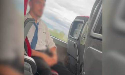 Eskişehir'den hareket eden otobüste akıl almaz iğrençlik