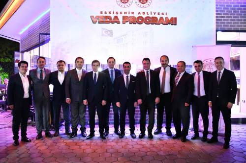 Eskişehir'den Kütahya'ya atanan Savaş Kılıç'a özel veda yemeği