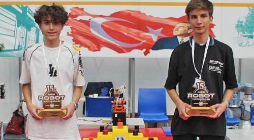 Eskişehir'den robot dünyasına uzanan başarı! 