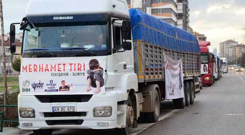 ESKİŞEHİR'DEN SURİYE'YE 5 TIR YARDIM
