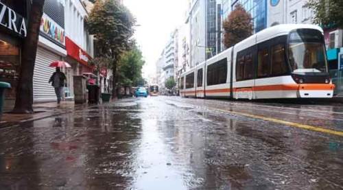 Eskişehir'e çifte uyarı: Sağanak ve soğuk!