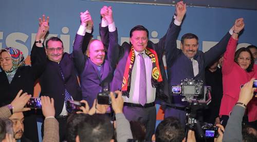 Eskişehir'e geldi, gündeme oturdu: "Hepsini emekli edeceğiz"