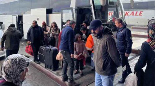 Eskişehir'e gelen depremzedelerin gözyaşları