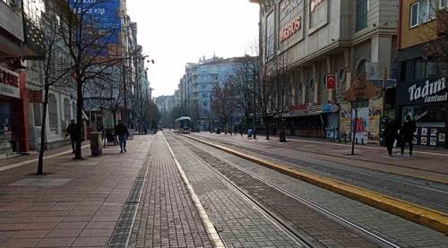 Eskişehir'e gelen yasak sokaklardan kurtarıyor!