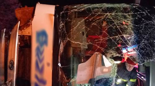 Eskişehir'e gelen yolcu otobüsü devrildi: Çok sayıda yaralı var!