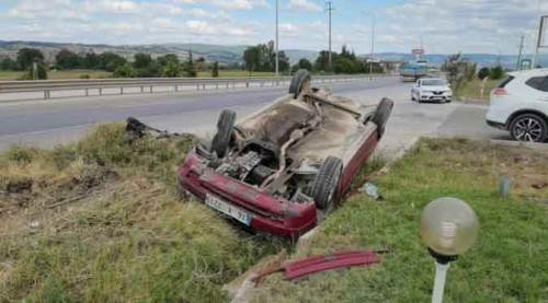 Eskişehir'e gelirken metrelerce takla attı, ölümden döndü!