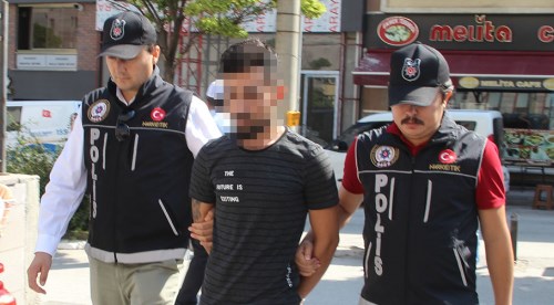 Eskişehir'e uyuşturucu sokarken yakalandılar