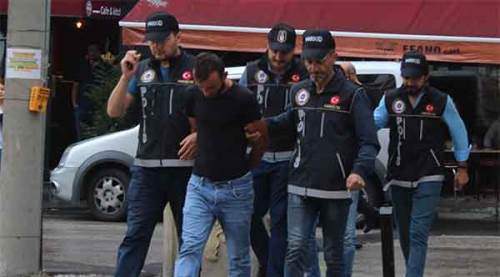Eskişehir'e uyuşturucu sokmak isteyen 2 şüpheli yakalandı