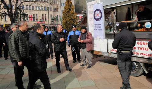 Eskişehir Emniyet Müdürlüğü deprem şehitlerini unutmadı