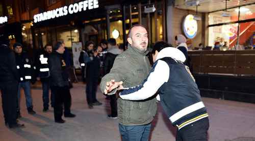 Eskişehir emniyetinden kimlik kontrolü uygulaması