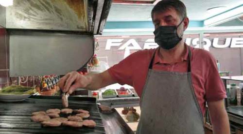Eskişehir esnafı "hiç yoktan iyidir" diyor...