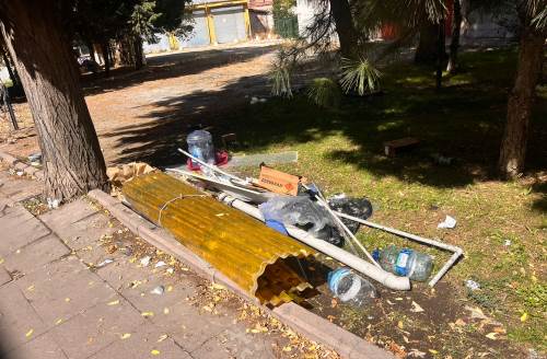 Eskişehir esnafı isyan etti: Kaldırımlar çöp yığınına döndü!