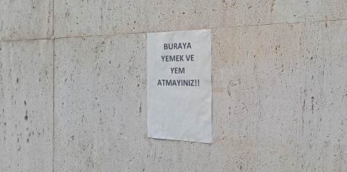 Eskişehir esnafından net uyarı: “Buraya yemek ve yem atmayınız” 