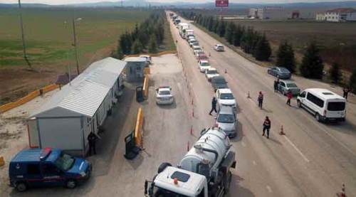 Eskişehir girişinde "koronavirüs" kuyruğu