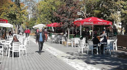 Eskişehir güneşli havanın tadını çıkarıyor