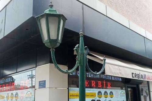 Eskişehir Hamamyolu’nda aydınlatma direklerinde yıpranma