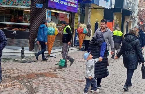 Eskişehir Hamamyolu’nda düzenli temizlik mesaisi