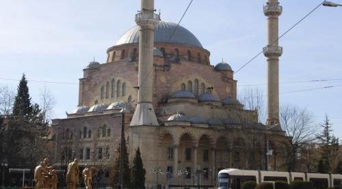 Eskişehir'i karıştıran olay: Camilere girip...