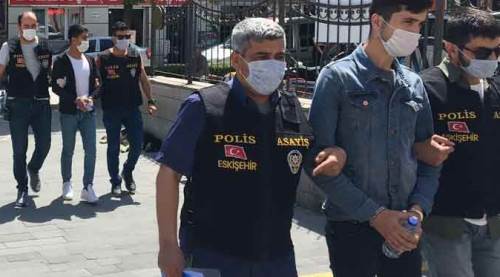 Eskişehir'i Teksas sandılar! Önce laf atıp, sonra silahla...