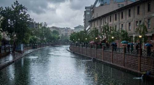 Eskişehir için kuvvetli sağanak uyarısı! Meteoroloji ilçe ilçe açıkladı