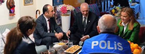 Eskişehir İl Emniyet Müdürü Yılmaz’dan 93 yaşındaki öğretmenine ziyaret